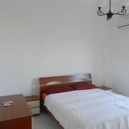 Apartamento Leonardo Capaci Exterior foto