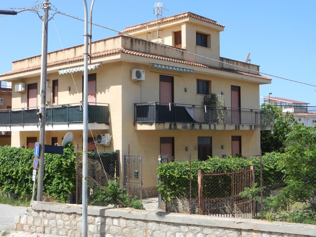 Apartamento Leonardo Capaci Exterior foto
