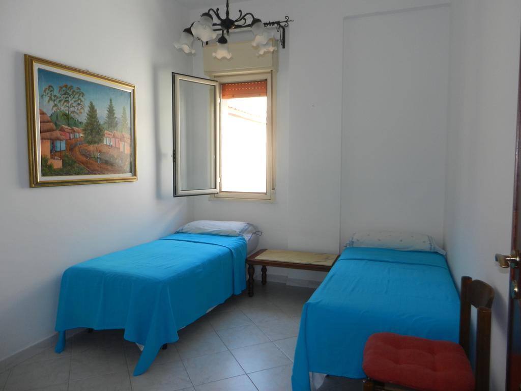 Apartamento Leonardo Capaci Habitación foto
